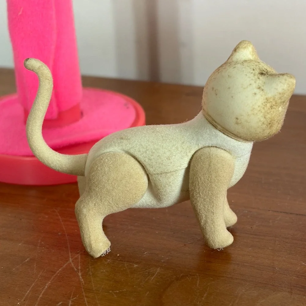 Vintage 1982 Mattel Barbie Fluff Cat Cuddly Kitten Flocked Poseable Accessories